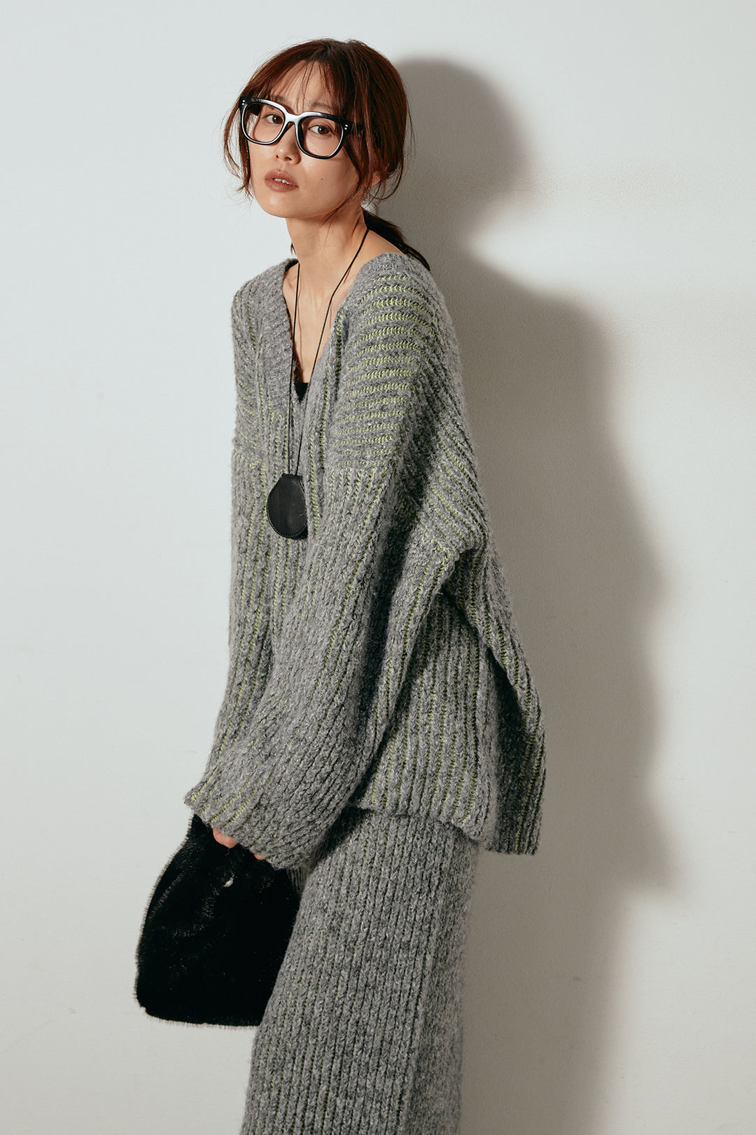 [SET]アルパカタッチ深Vニットトップス+アルパカタッチニットタイトスカート(2set)