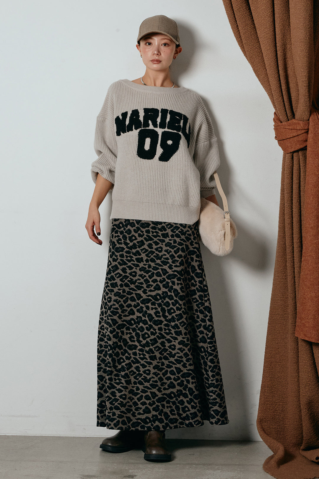 [SET]ロゴジャガードニットトップス+レオパードロングスカート(2set)
