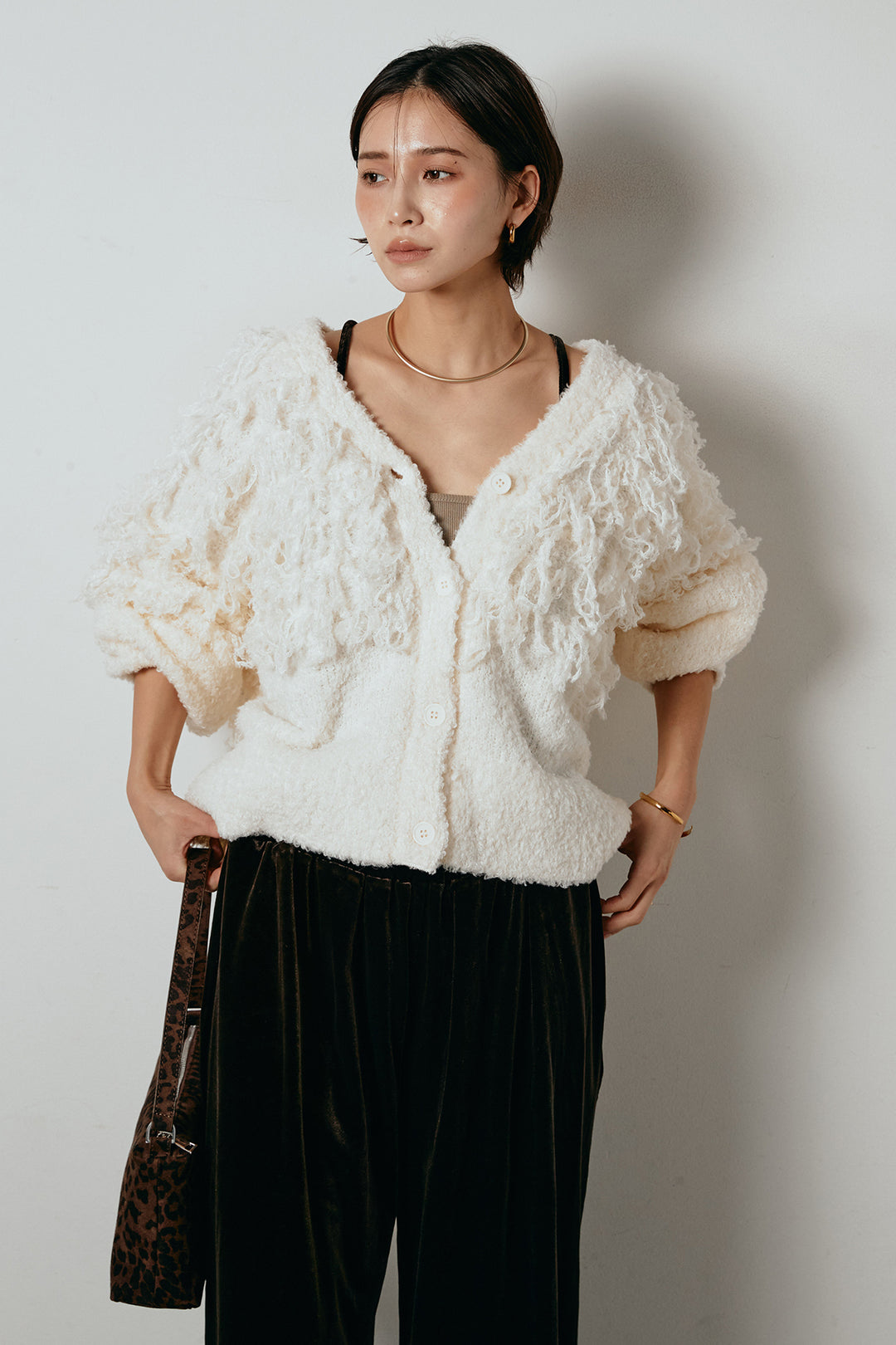 [SET]ループ編みVネックニットカーディガン+ベロアサスペンダー付きパンツ(2set)