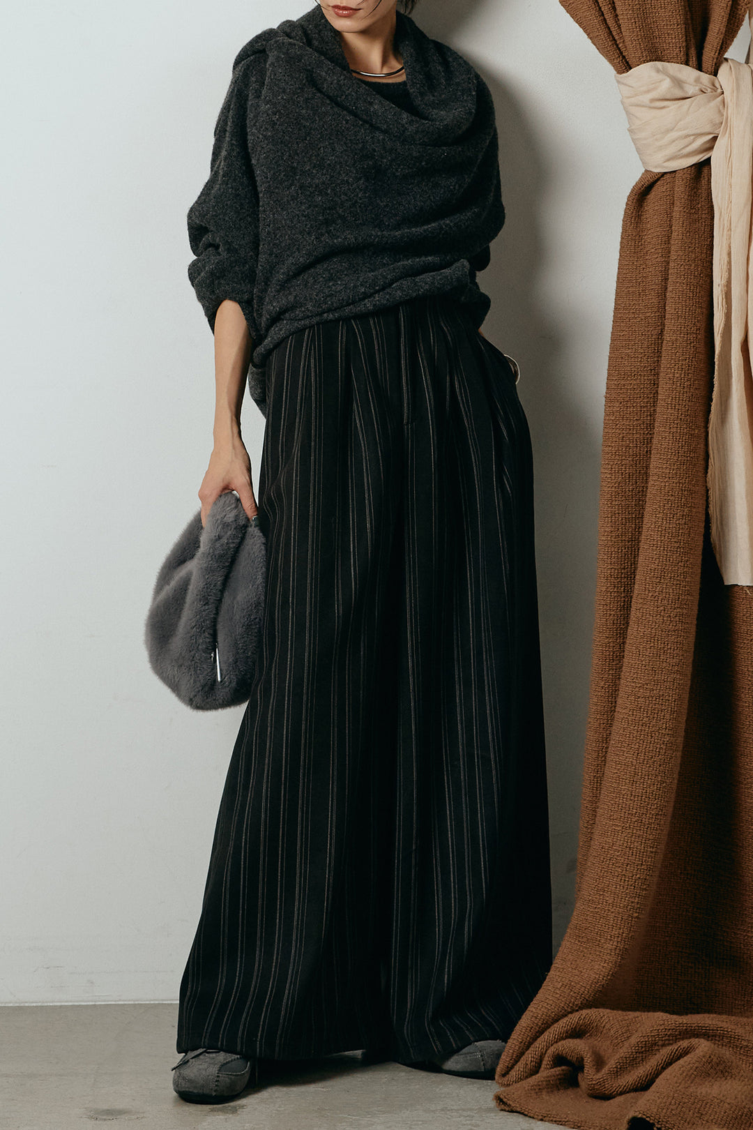 [SET]ネック巻きデザインニットトップス+タック入りマルチストライプ柄ワイドパンツ(2set)