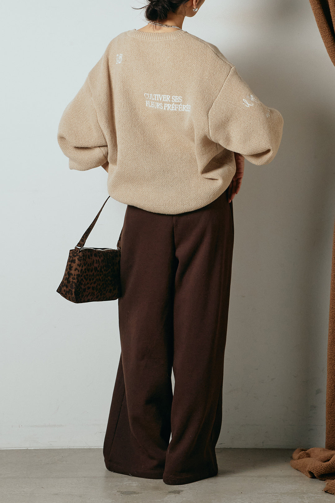 [SET]刺繍ロゴランダムデザインニットトップス+裏起毛スウェットワイドパンツ(2set)