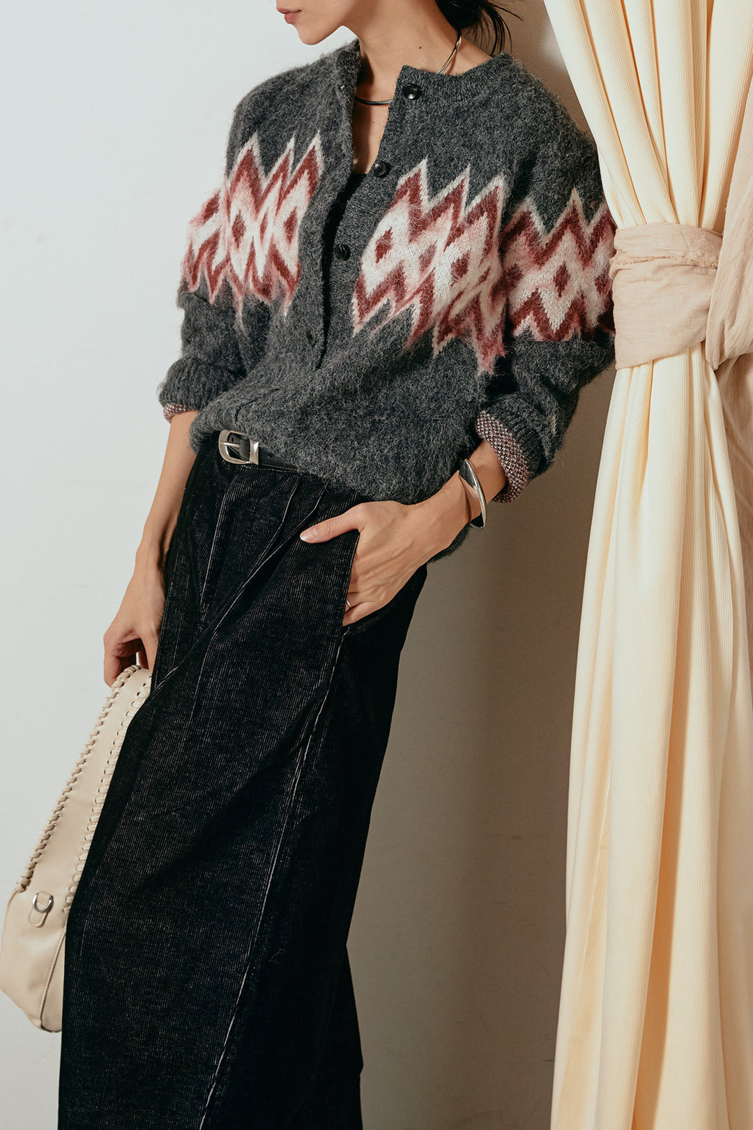 [SET]起毛ノルディック柄ニットカーディガン+フロントタック入りコーデュロイパンツ(2set)