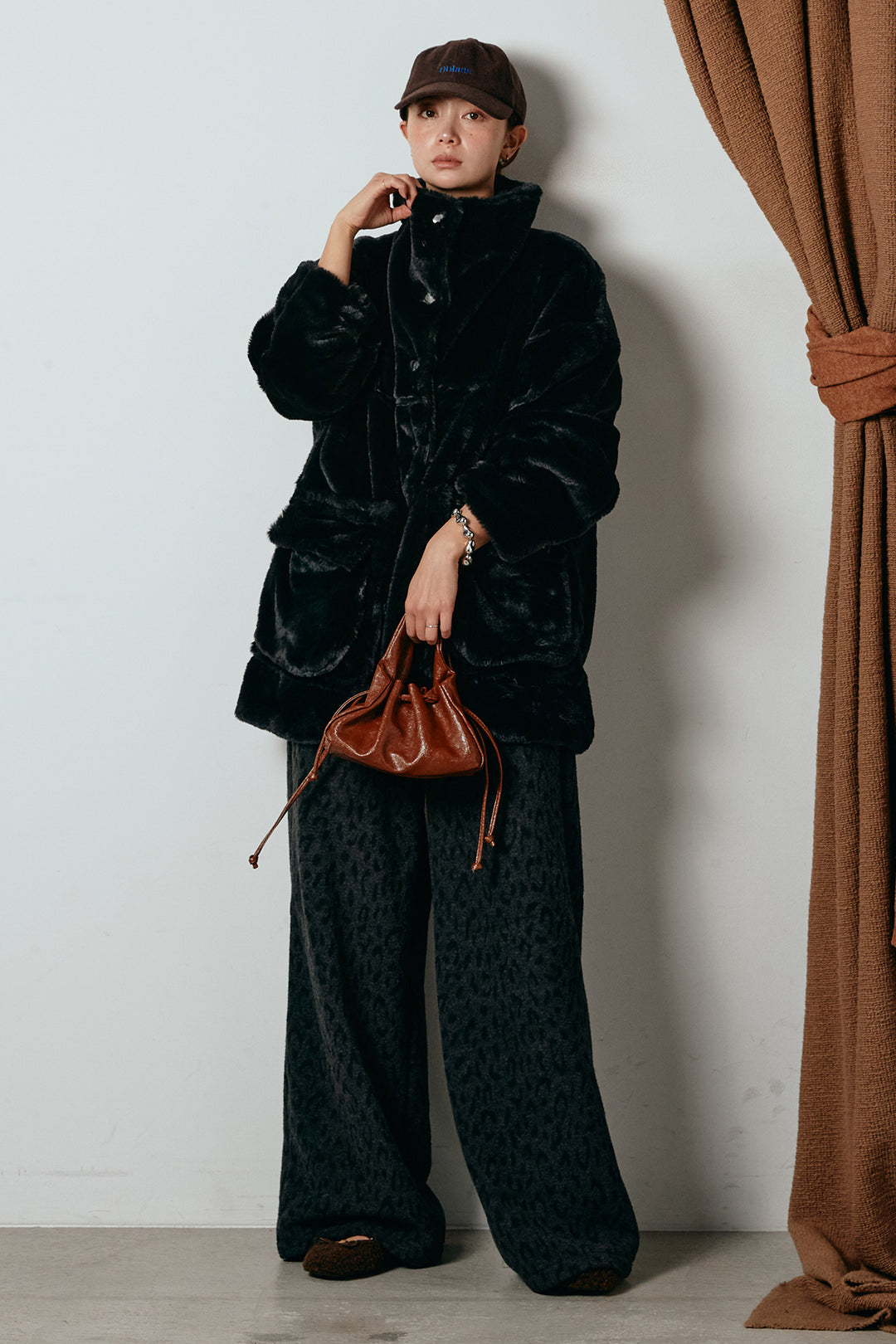 [SET]スタンドネックファーコート+レオパードジャガードニットパンツ(2set)