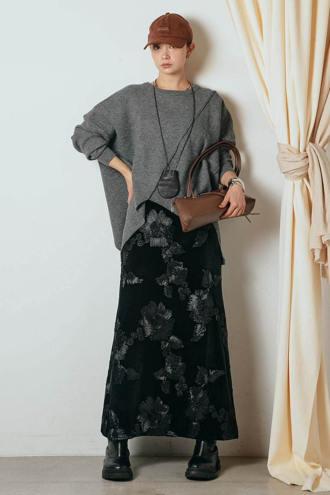 [SET]アシンメトリーデザインニットトップス+フラワー刺繍ワイドスカート(2set)