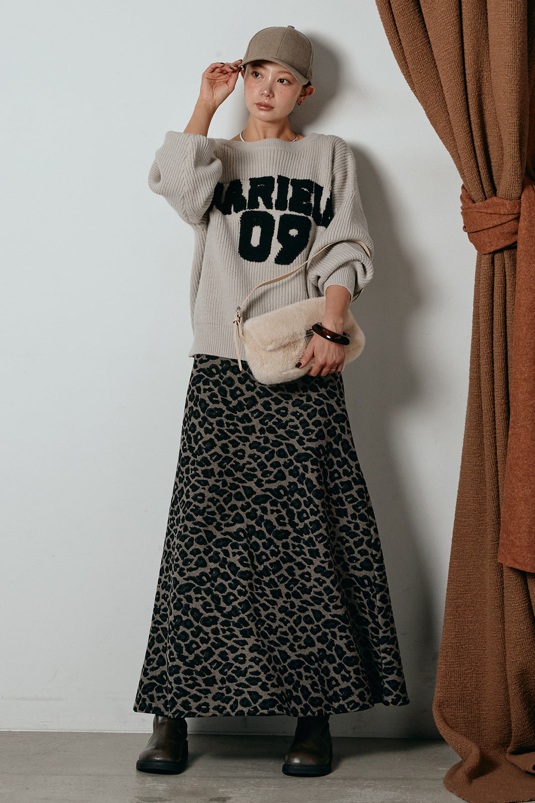 [SET]ロゴジャガードニットトップス+レオパードロングスカート(2set)