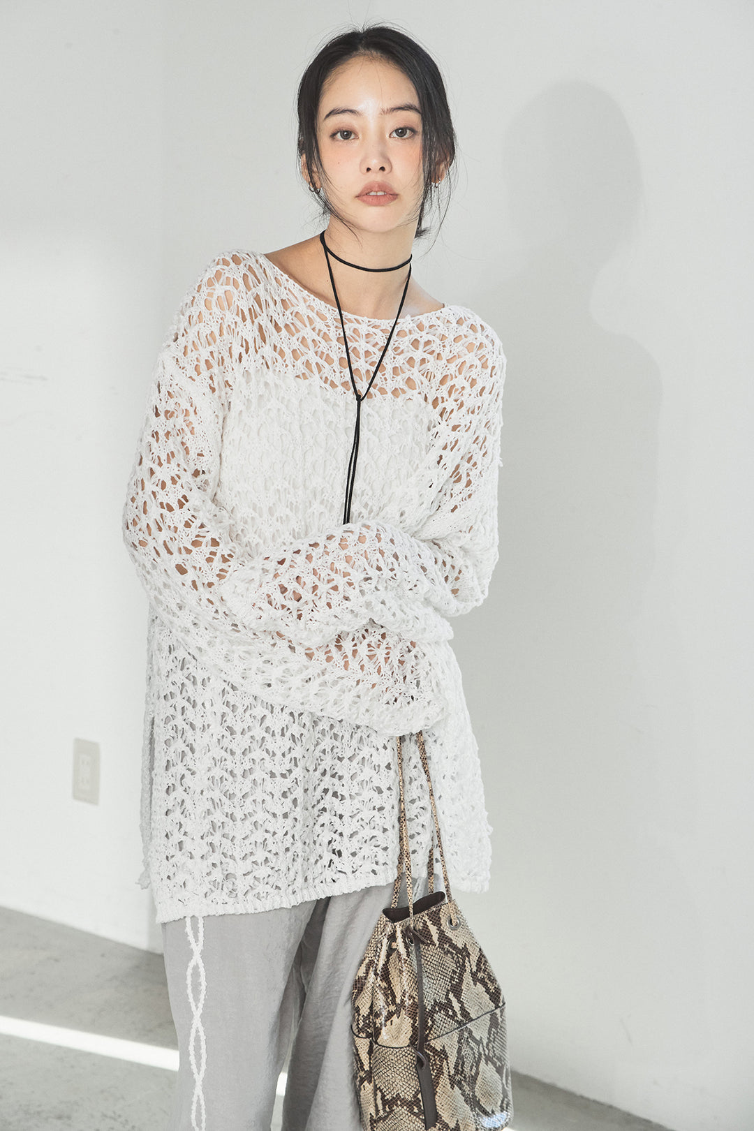 [SET]リラックスメッシュニットトップス+刺繡テープラインパンツ(2set)