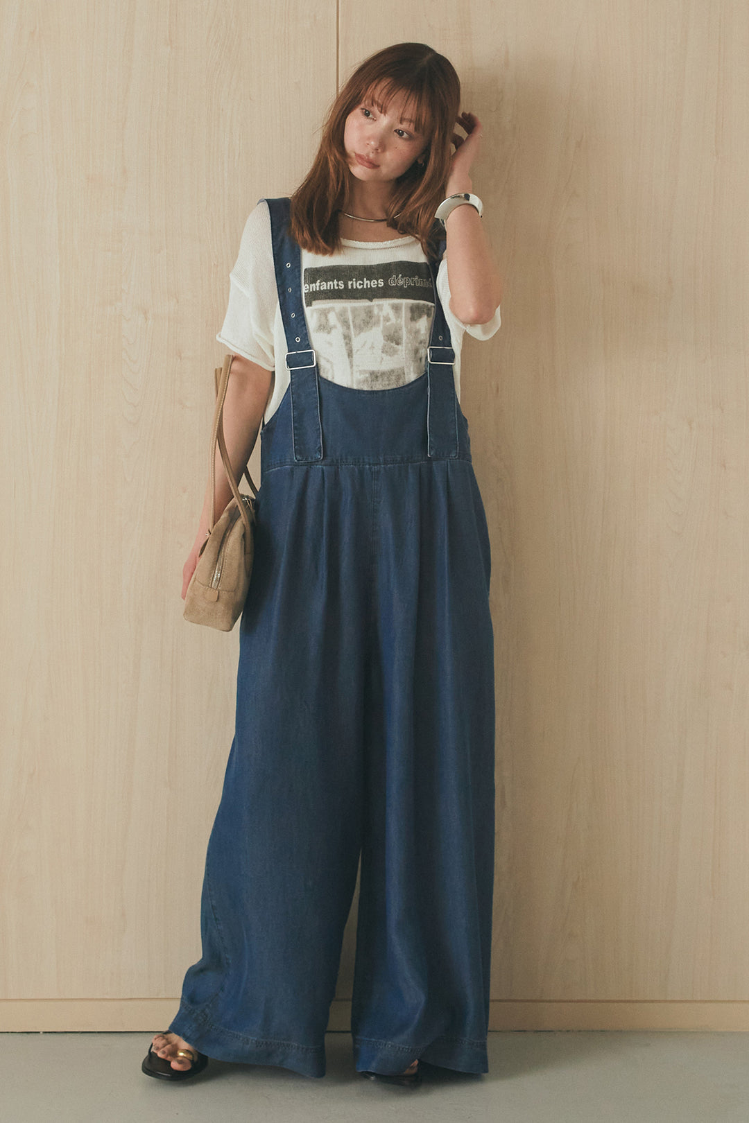 [SET]半袖モノトーングラフィックトップス+前後2WAYテンセルデニムサロペット(2set)