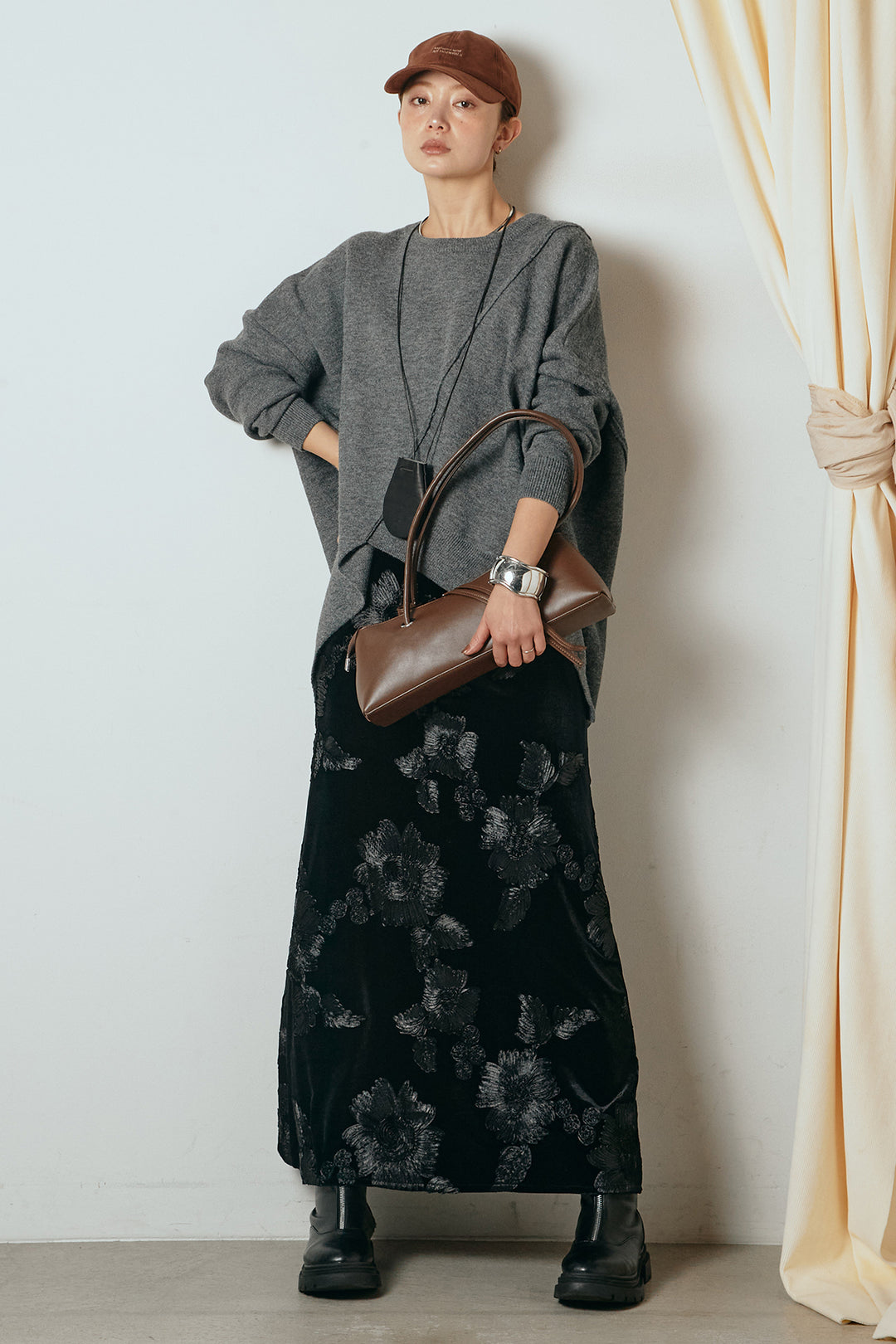 [SET]アシンメトリーデザインニットトップス+フラワー刺繍ワイドスカート(2set)