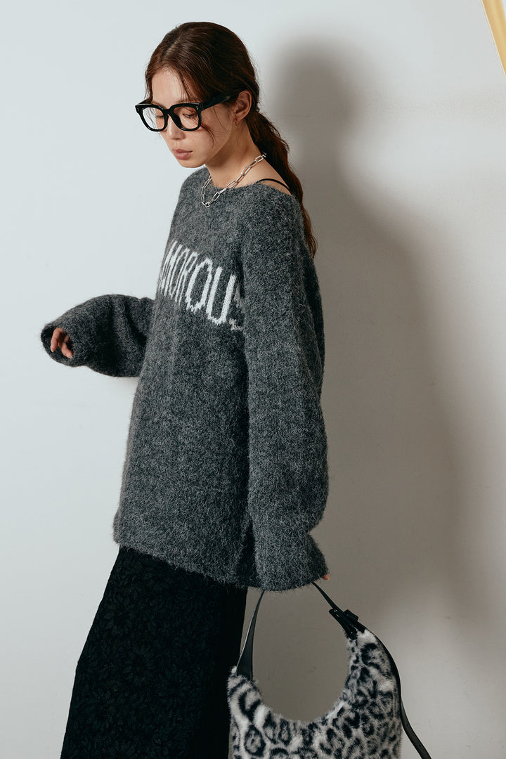 [SET]フロントロゴデザインニットトップス+花柄刺繍ベロアフレアスカート(2set)