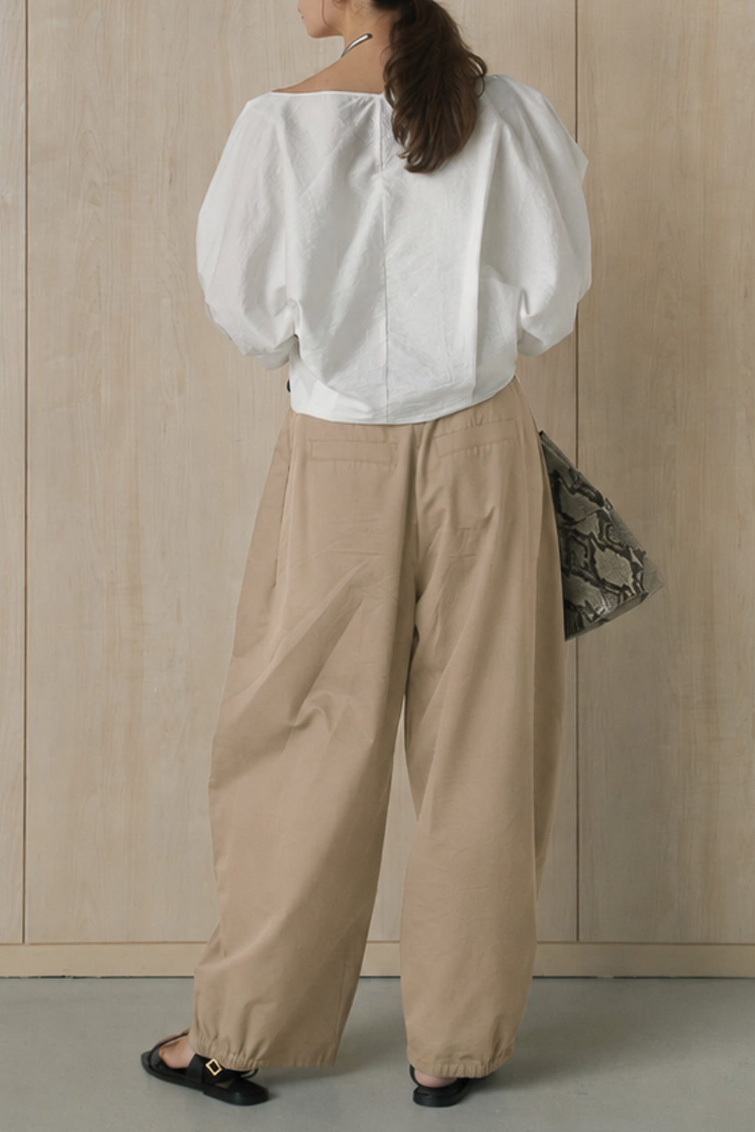 [SET]ワンショルバルーンオーバーブラウス+サークルバックルベルト付きタックワイドパンツ(2set)