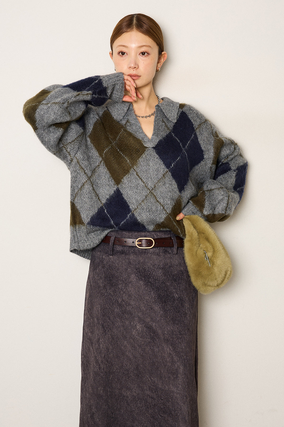 [SET]アクリルモヘアアーガイルキーネックプルオーバー+ロープベルト付きスウェード調スカート(2set)