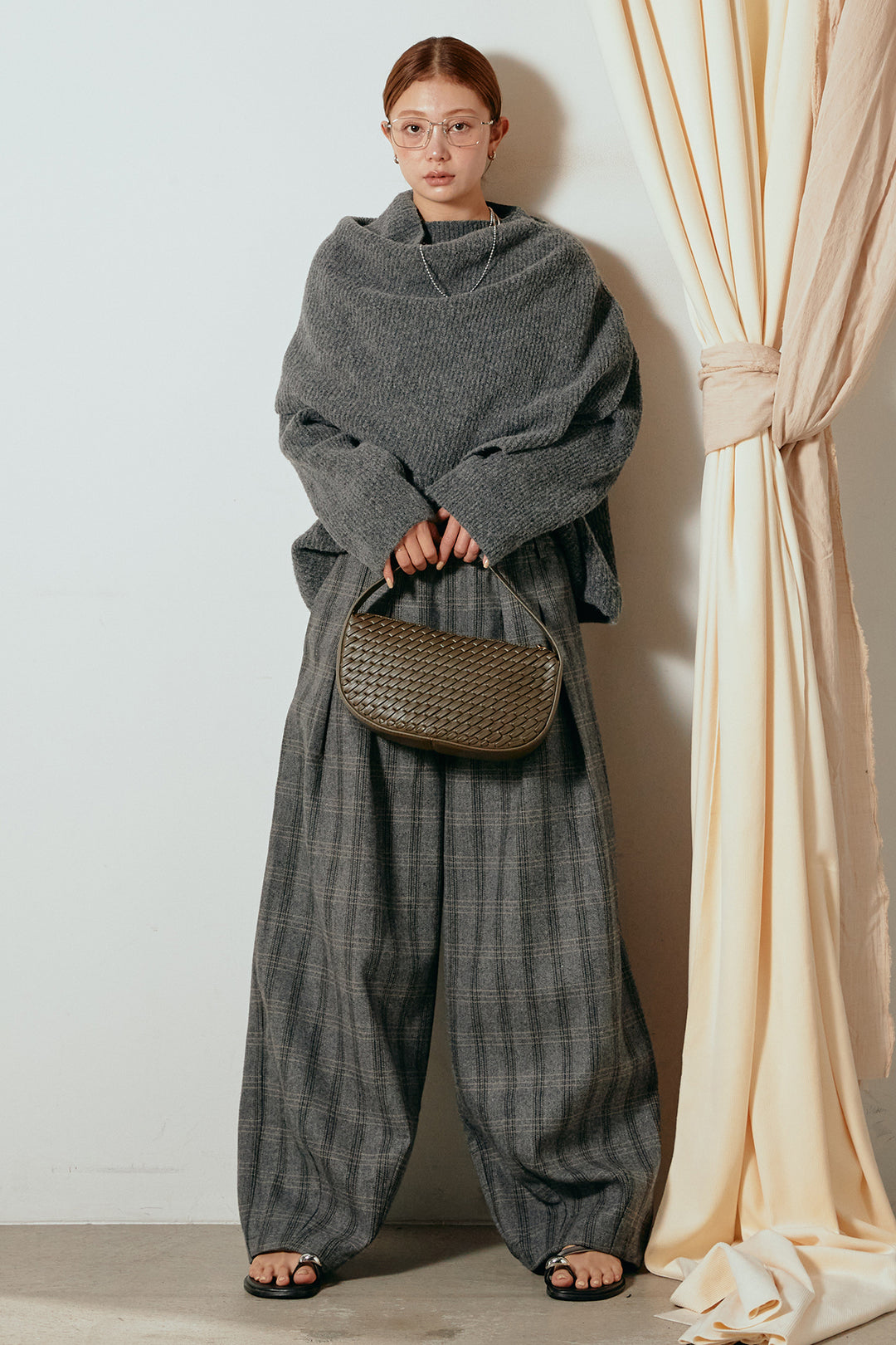 [SET]ケープデザインリブニットトップス+タータンチェック柄タックパンツ(2set)