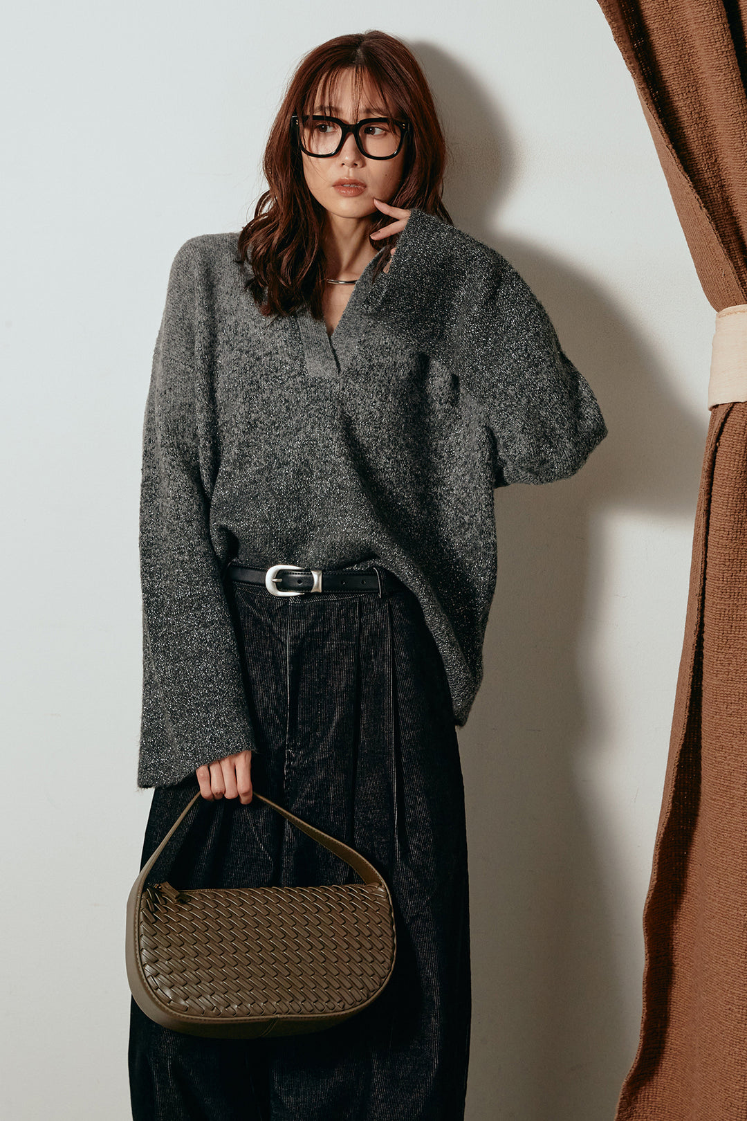 [SET]グラデーションラメニットキーネックプルオーバー+フロントタック入りコーデュロイパンツ(2set)