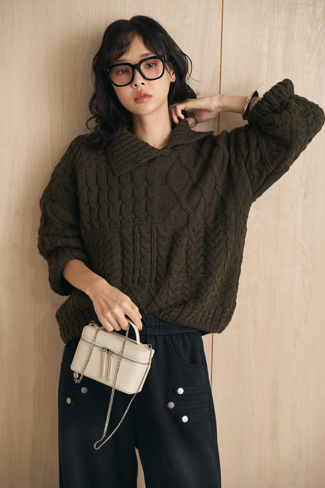 [SET]スタンドカラーローゲージニットトップス+ナポレオンディテールカーブパンツ(2set)