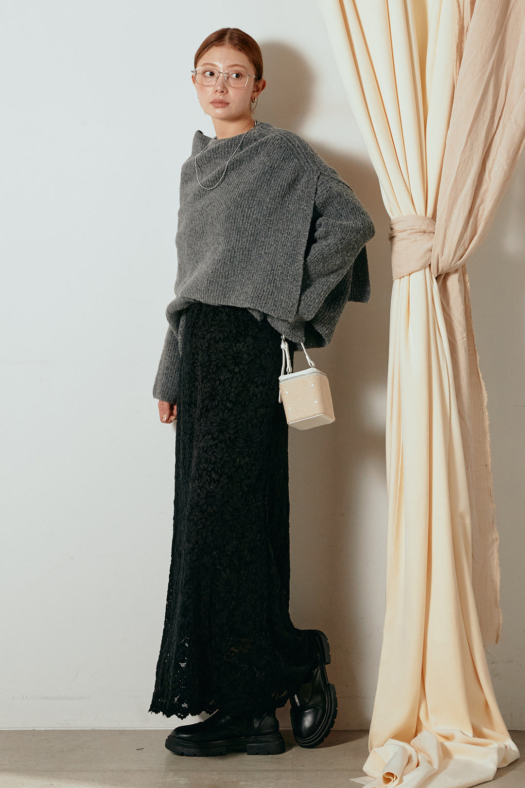 [SET]ケープデザインリブニットトップス+花柄刺繍ベロアフレアスカート(2set)