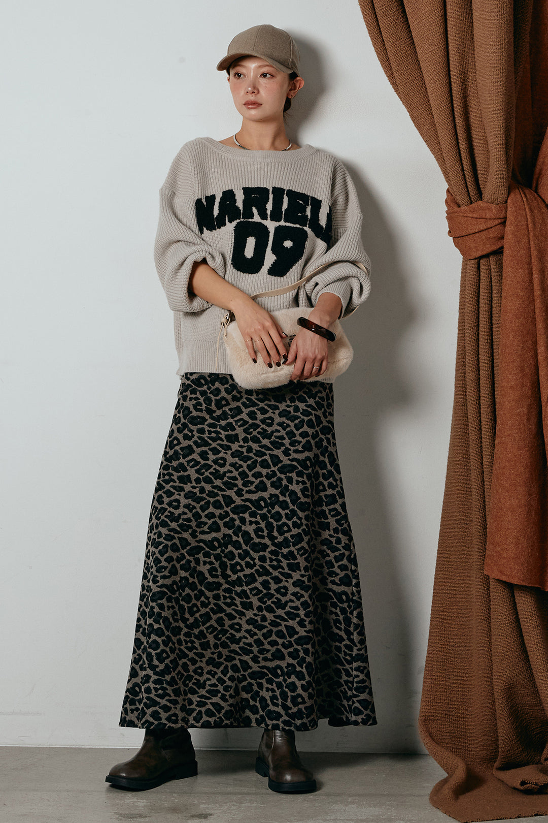 [SET]ロゴジャガードニットトップス+レオパードロングスカート(2set)