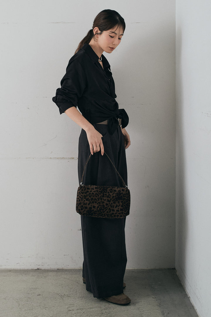 [SET]裾巻きツイストデザインシャツ+ベルト付きサイドタックワイドパンツ(2set)