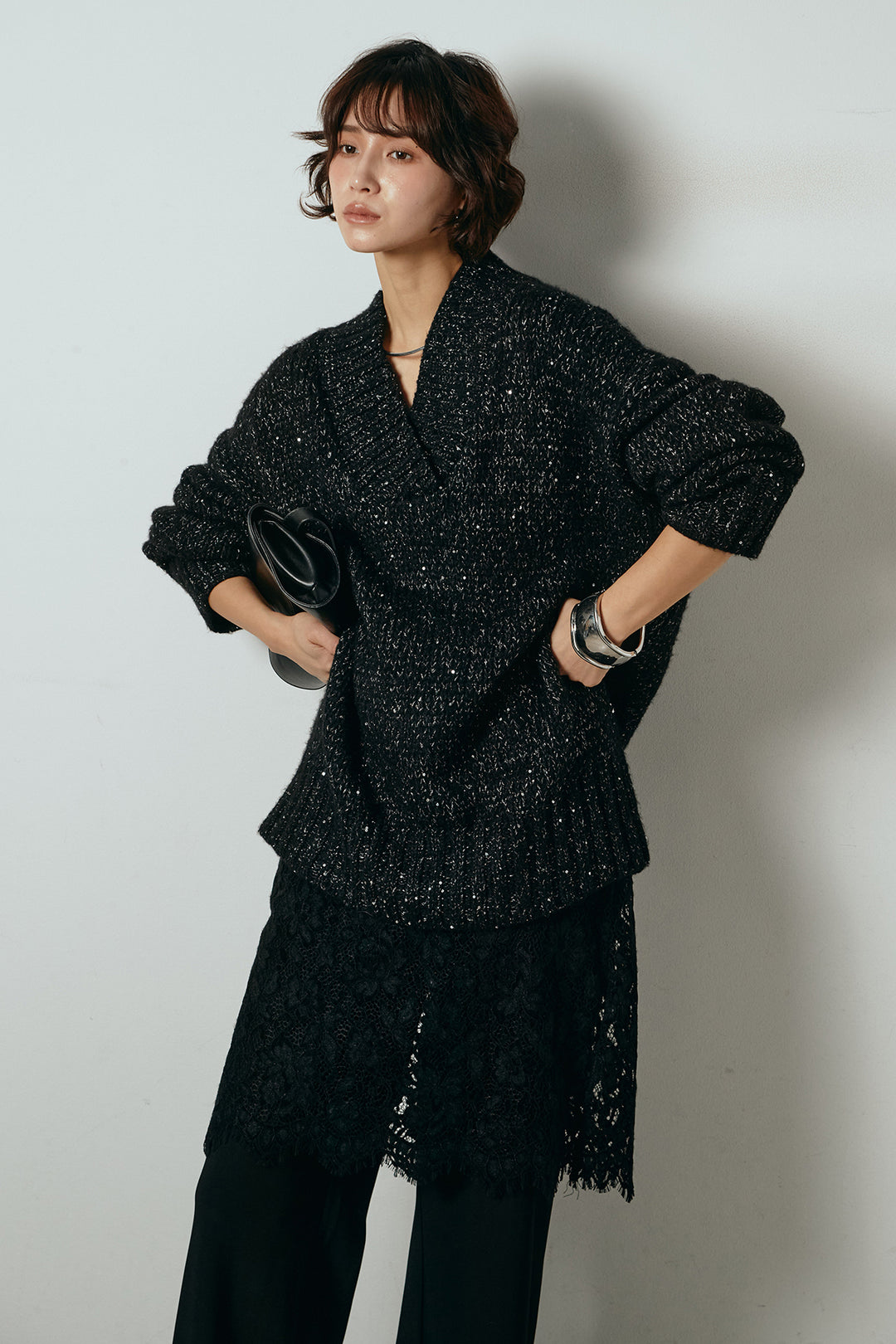 [SET]Vネックラメニットトップス+レース刺繍レイヤードフレアパンツ(2set)