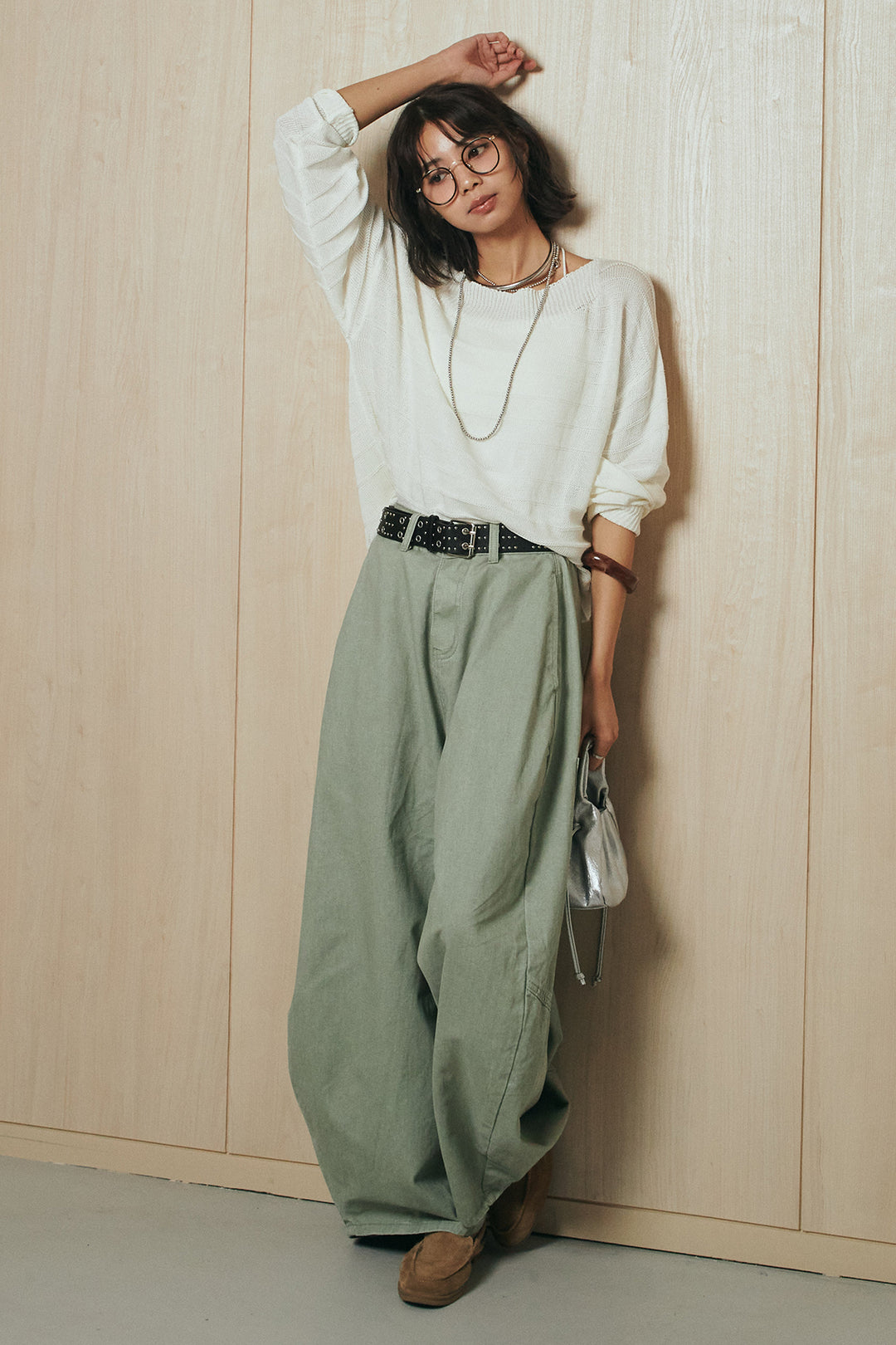 [SET]麻混リラックスニットトップス+ベルト付きカラーデニムパンツ(2set)