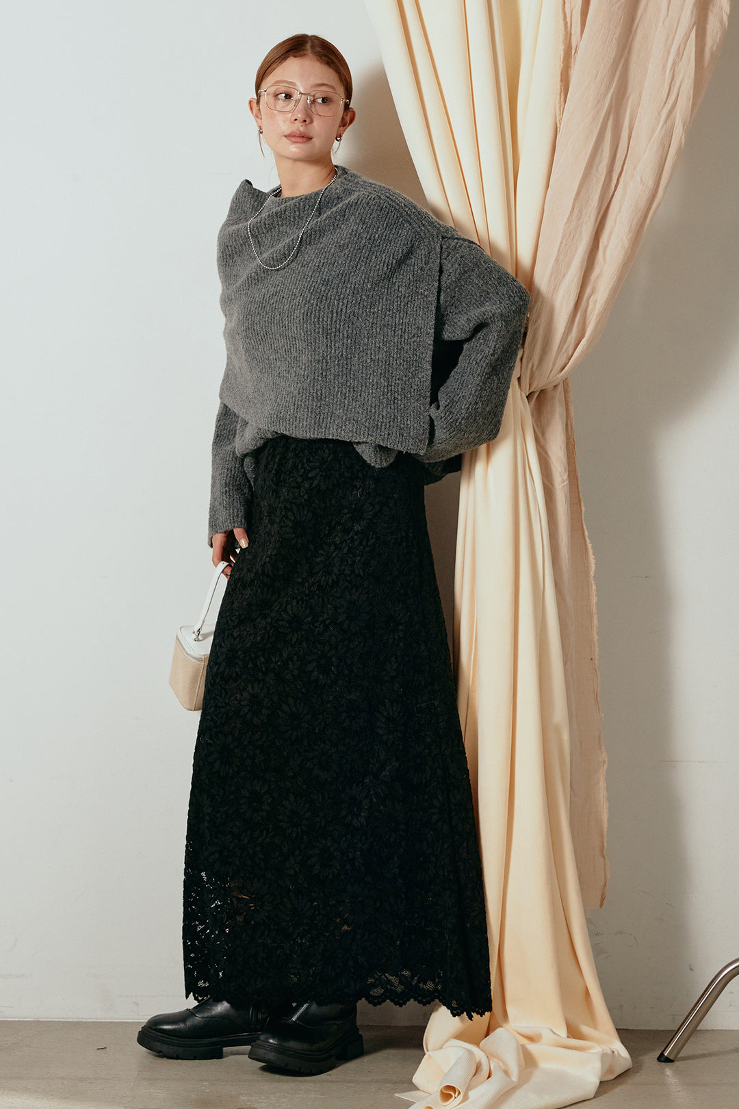 [SET]ケープデザインリブニットトップス+花柄刺繍ベロアフレアスカート(2set)