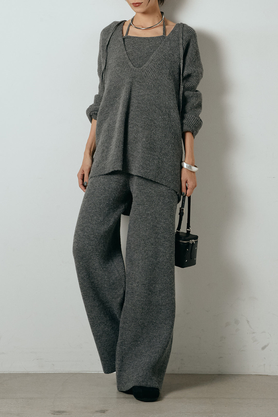 [SET]ホルターネックケーブルニットSETUP