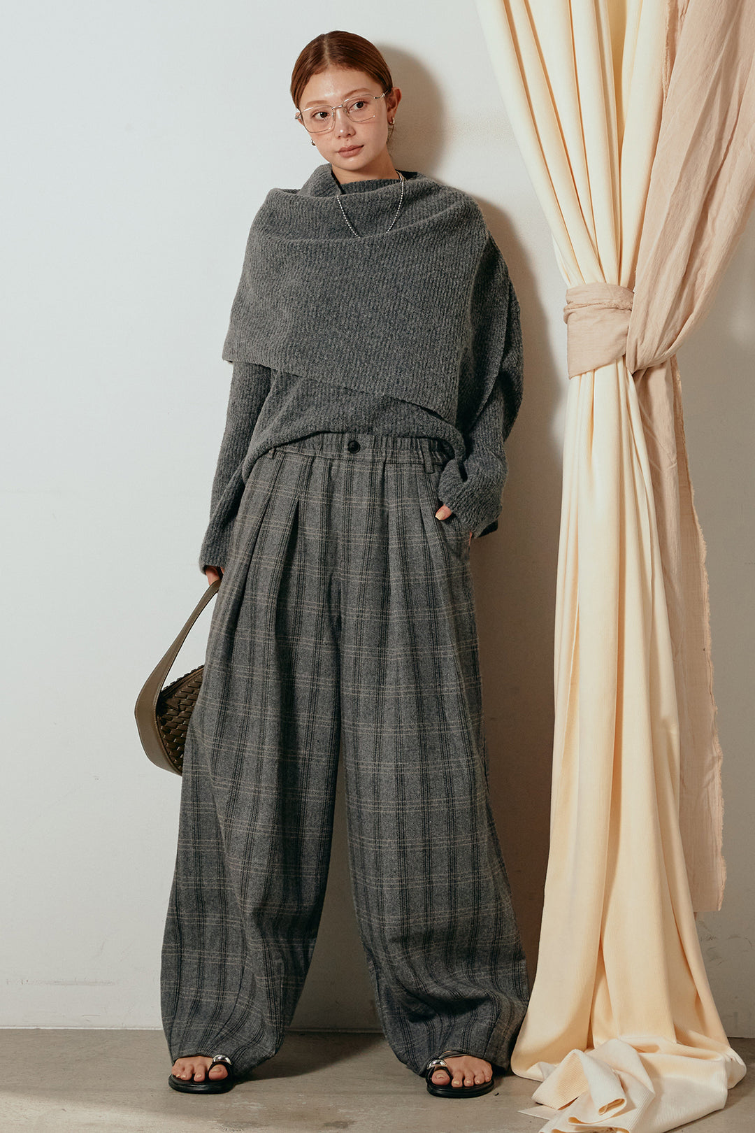 [SET]ケープデザインリブニットトップス+タータンチェック柄タックパンツ(2set)