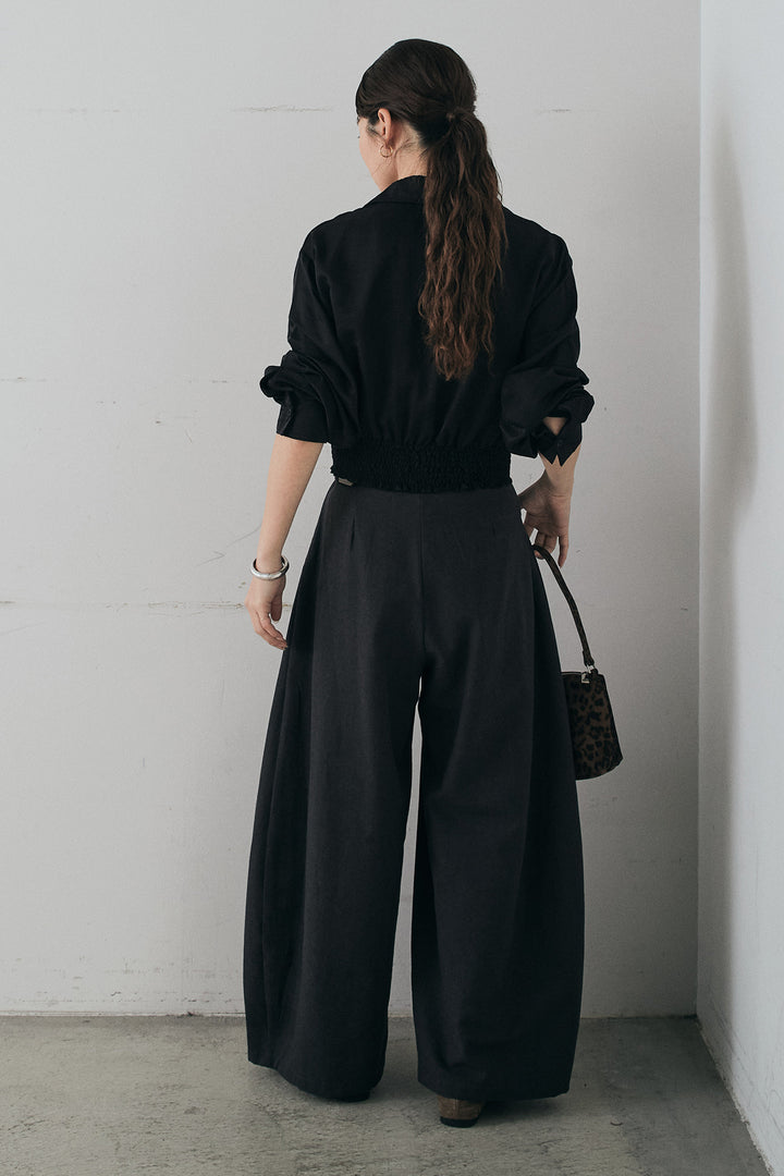 [SET]裾巻きツイストデザインシャツ+ベルト付きサイドタックワイドパンツ(2set)