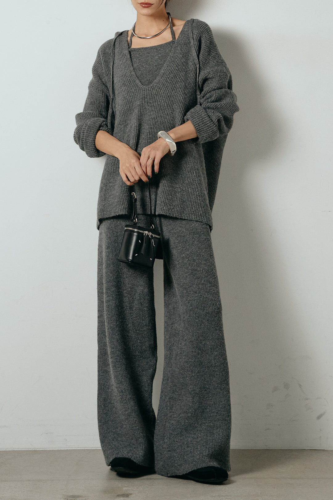 [SET]ホルターネックケーブルニットSETUP