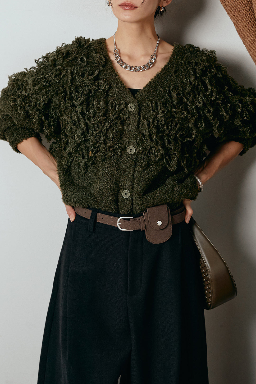 [SET]ループ編みVネックニットカーディガン+ポーチベルト付きカーブパンツ(2set)