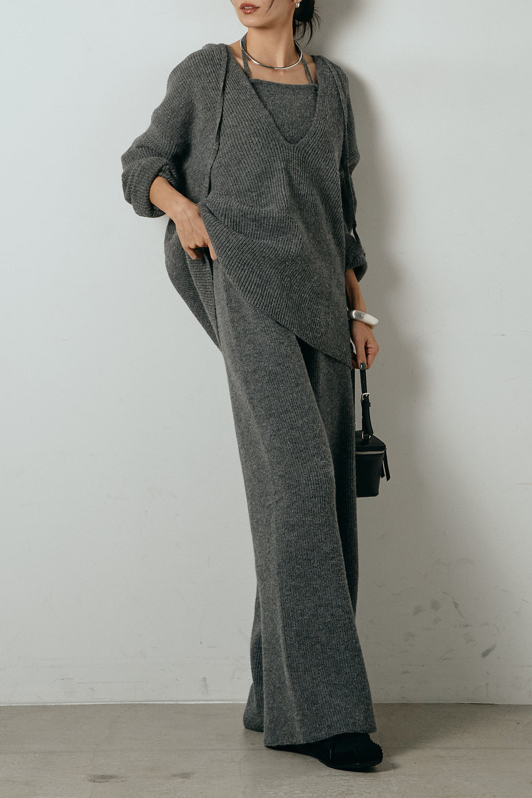 [SET]ホルターネックケーブルニットSETUP