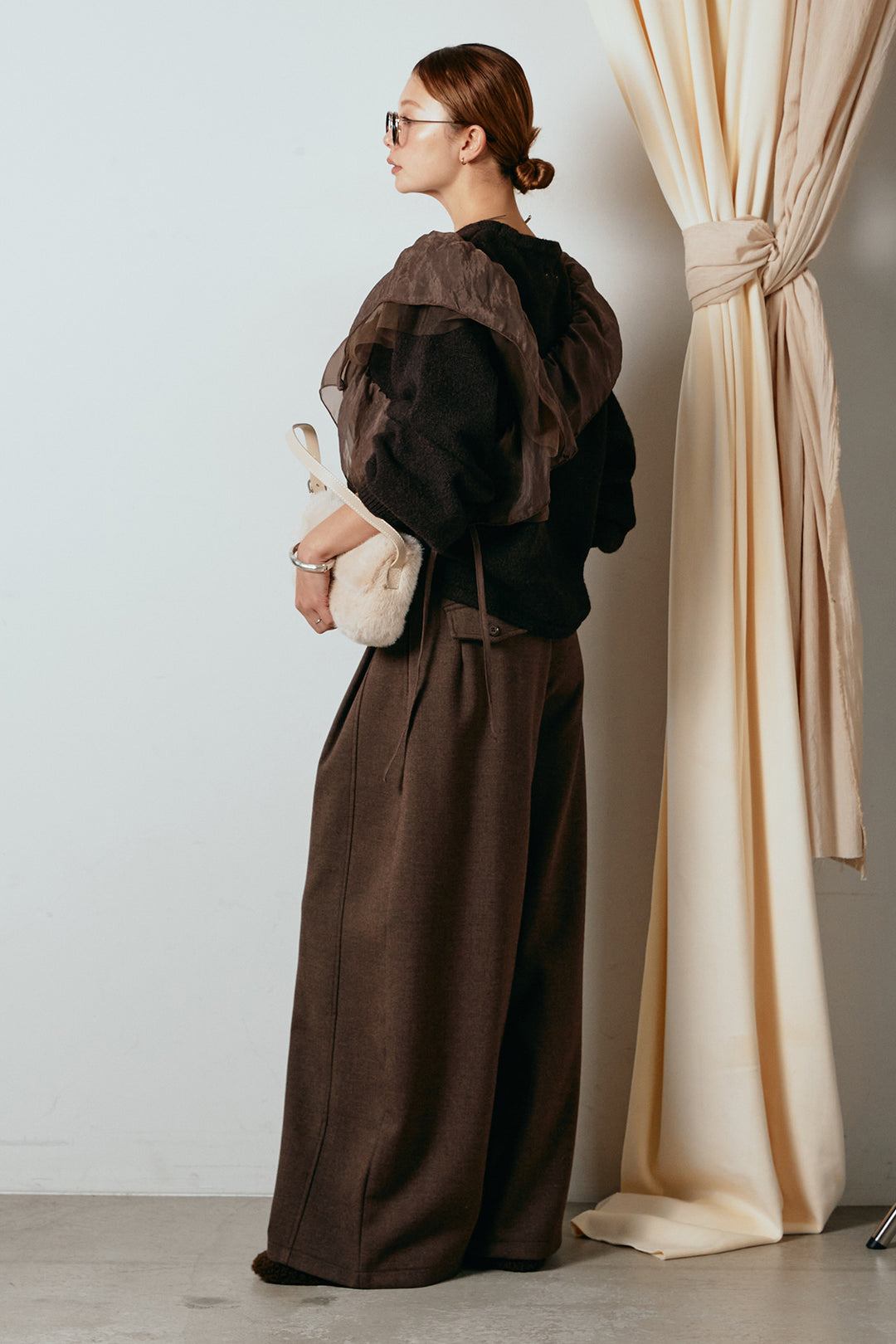 [SET]アシンメトリーフリルニットトップス+ポーチベルト付きカーブパンツ(2set)