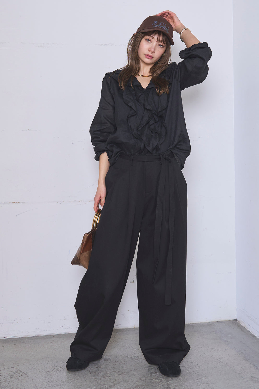 [SET]フリルボタンブラウス+紐ベルト付きカーブワイドパンツ(2set)