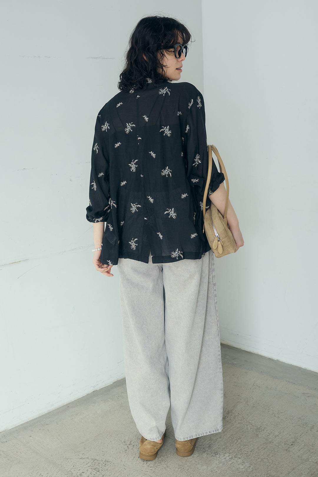 [SET]シアー刺繍ダブルジャケット+カラーデニムタックカーブパンツ(2set)