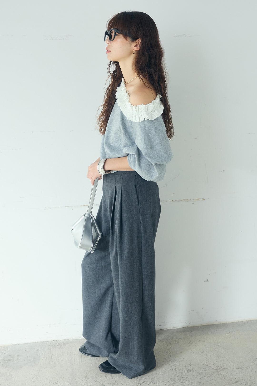 [SET]ネックギャザーフリルスウェット+サイドベルトタック入りスラックス(2set)