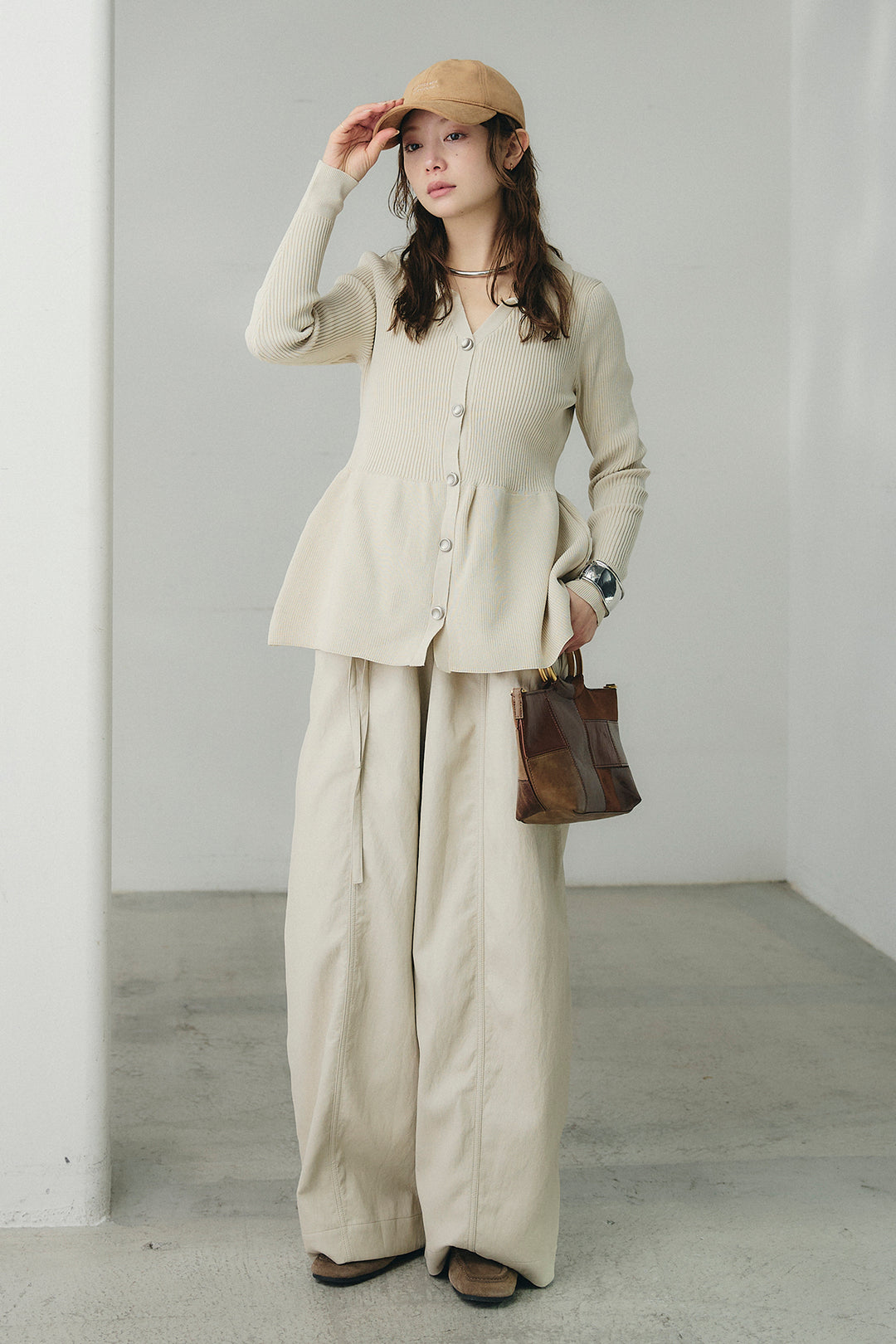 [SET]スキッパーペプラムニット+フェイクレザーカーブワイドパンツ(2set)