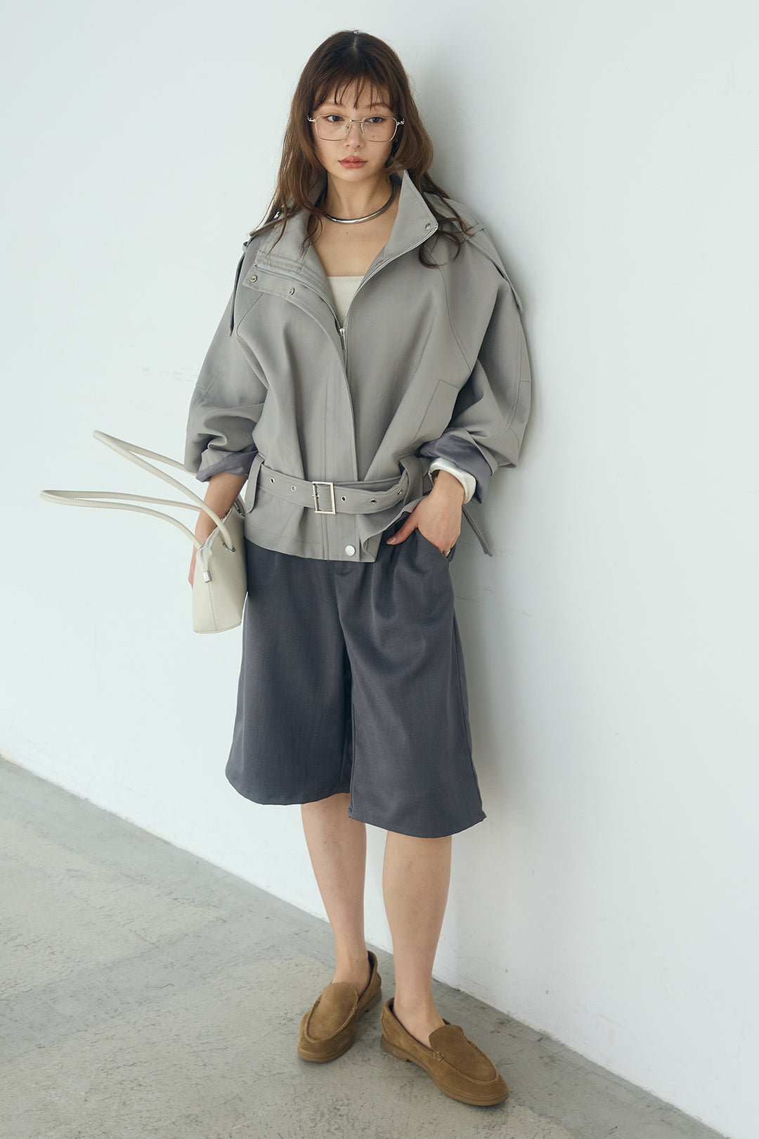 [SET]ベルト付きスタンドネックアウター+ツイルタックハーフパンツ(2set)