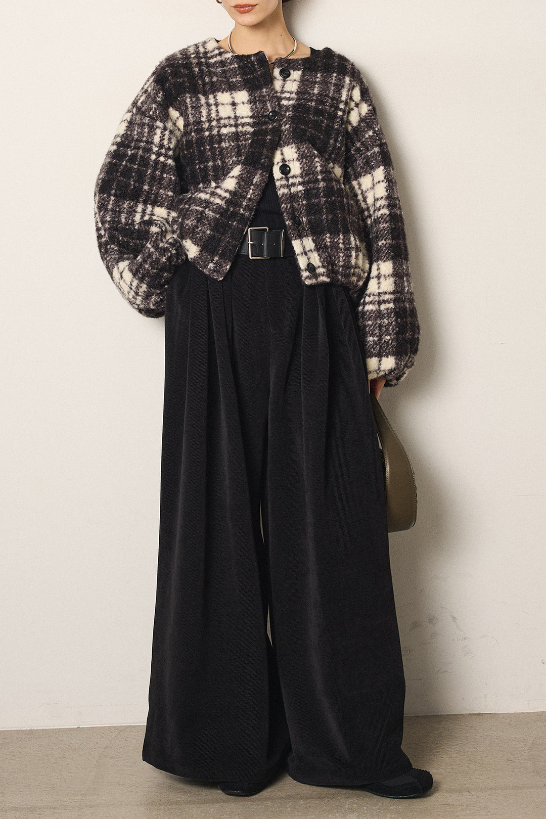 [SET]ノーカラーチェック柄ボアブルゾン+ベルトループコーデュロイワイドパンツ(2set)
