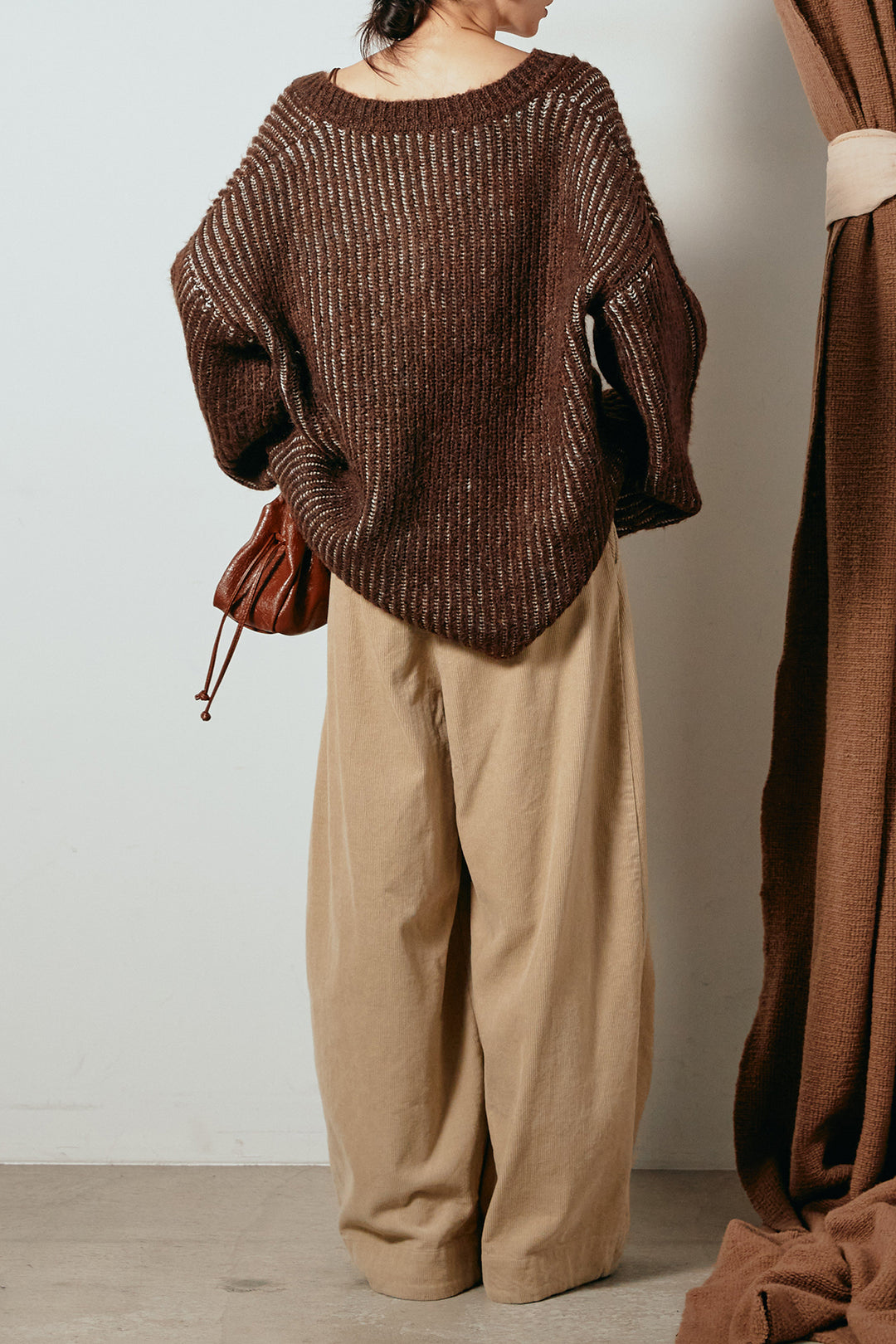 [SET]アルパカタッチ深Vニットトップス+タック入りコーデュロイワイドパンツ(2set)