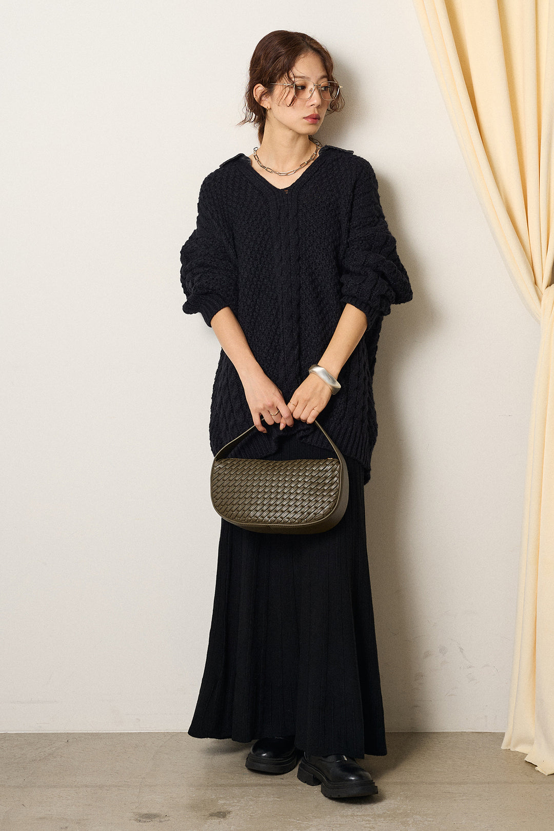 [SET]デニムカラーケーブルオーバーニット+編み地切り替えフレアニットスカート(2set)