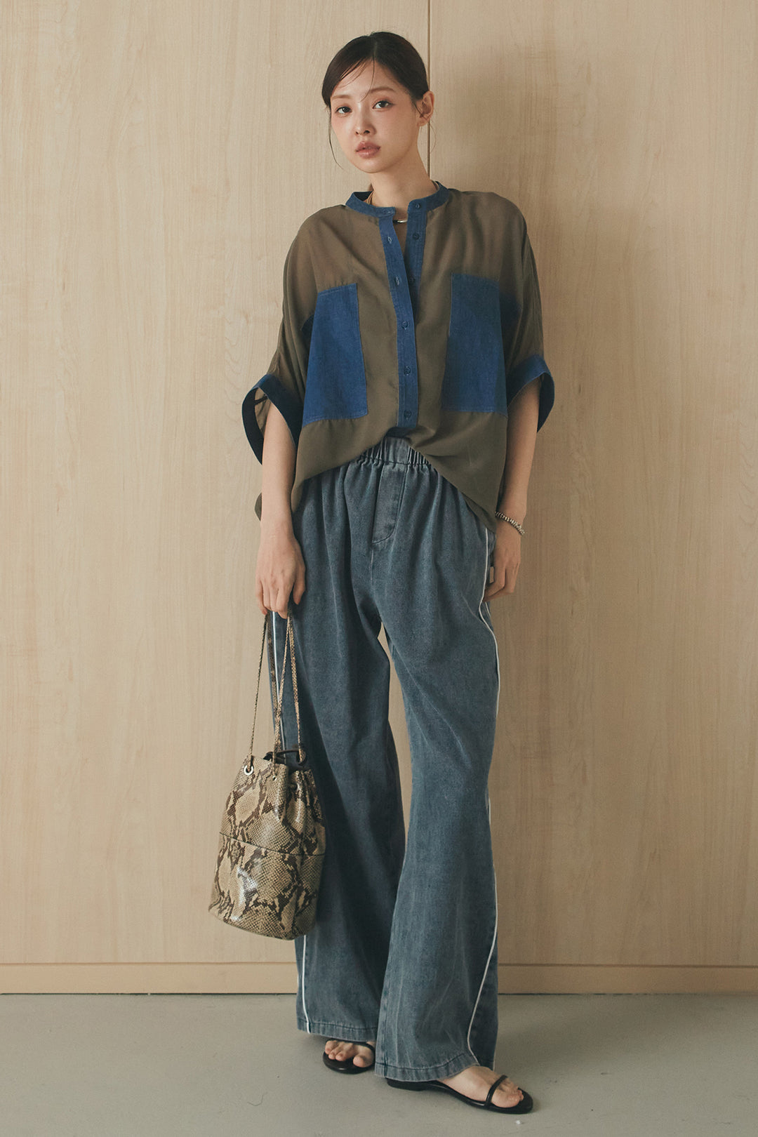 [SET]デニムライクビッグツーポケシアーシャツ+ドロストサイドラインデニムパンツ(2set)