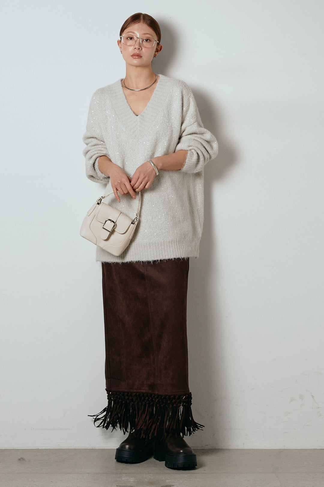 [SET]Vネックルーズラメニットトップス+スウェードライク裾フリンジスカート(2set)