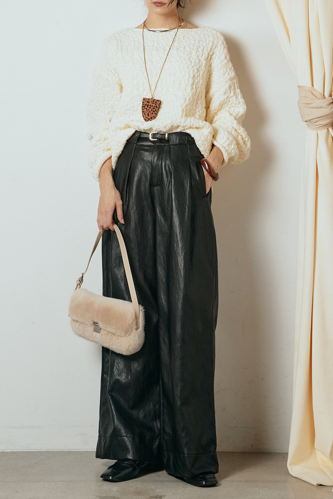 [SET]ボリューム編みニットプルオーバー+ベルト付きレザーライクタックパンツ(2set)