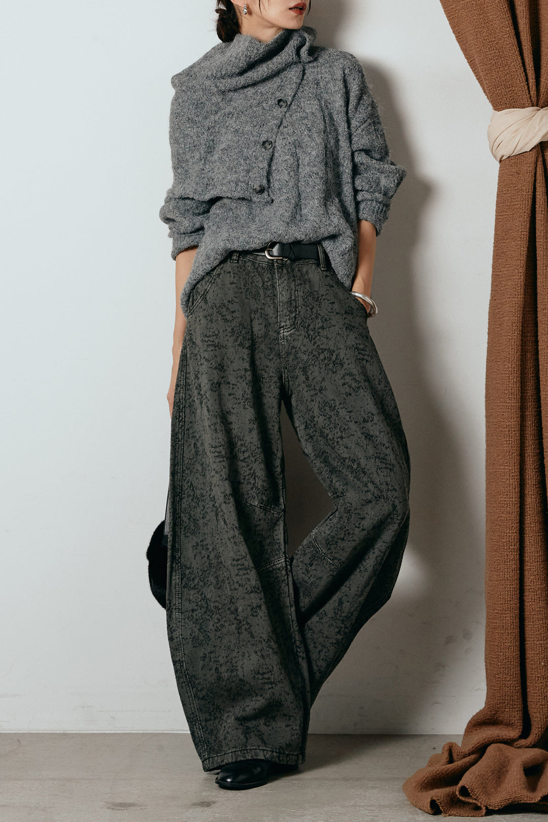 [SET]ケープデザインケーブルニットトップス+ベルト付きニュアンス柄カーブワイドパンツ(2set)
