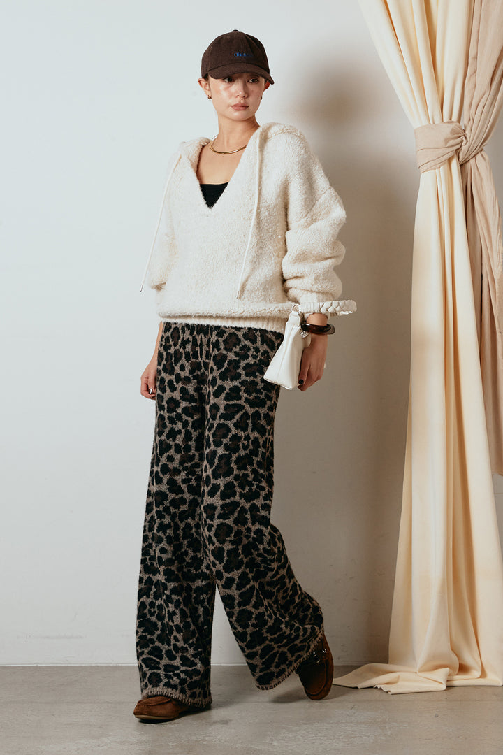 [SET]ブークレキーネックプルオーバー+リラックスレオパード柄ニットパンツ(2set)