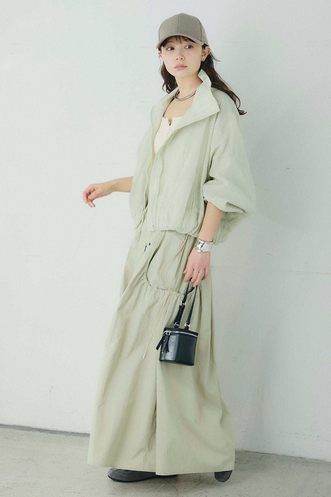 [SET]スタンドネックシアーブルゾン+ナイロンデザインフレアスカート(2set)