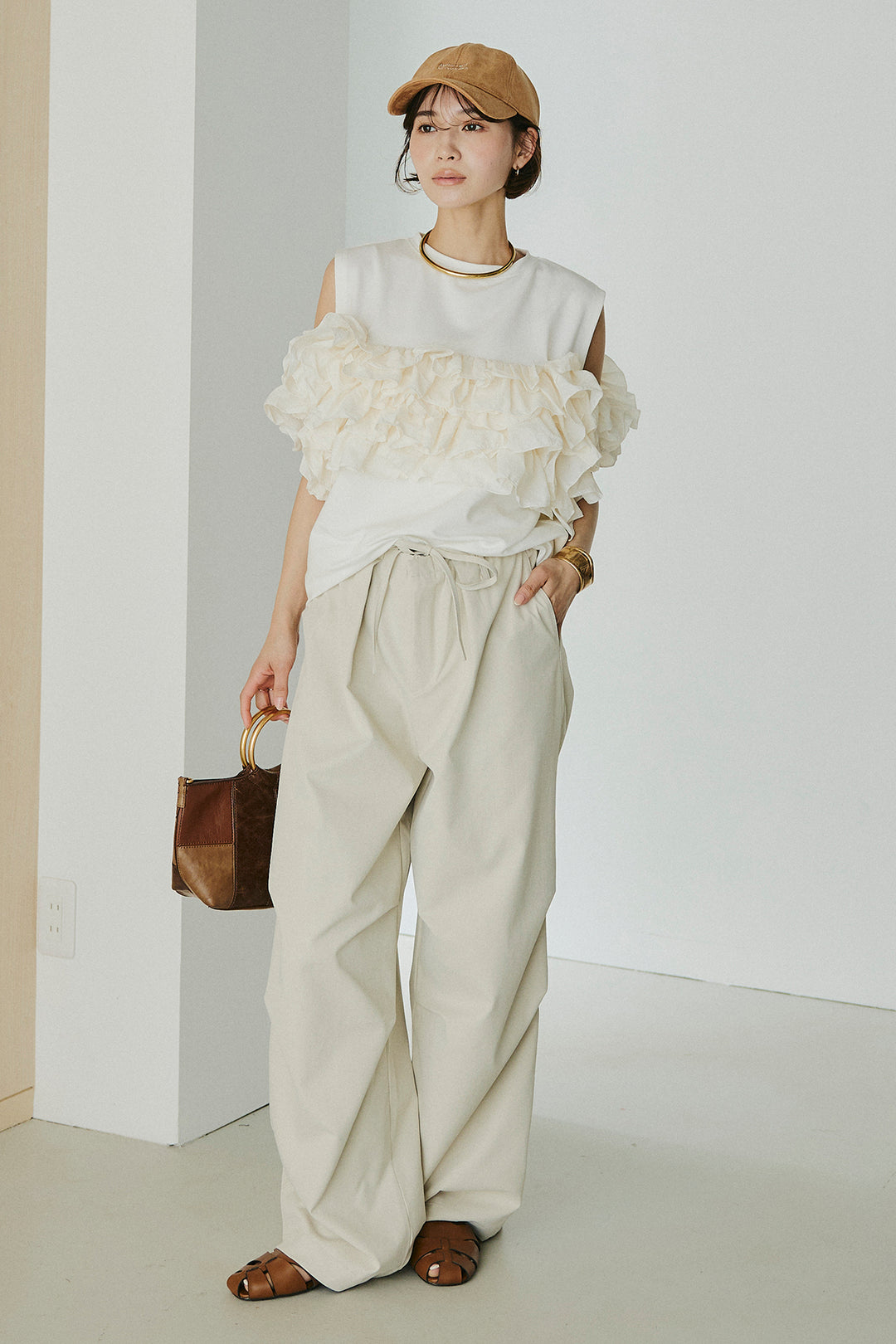 [SET]天竺ナイロンドッキングビスチェ風トップス+ニーサイドタックウエストドロスパンツ(2set)