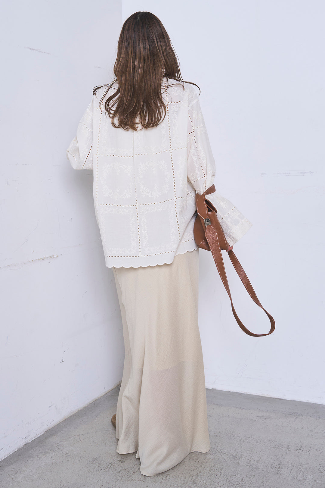 [SET]深V刺繍柄ブラウス+リネンブレンドロングナロースカート(2set)