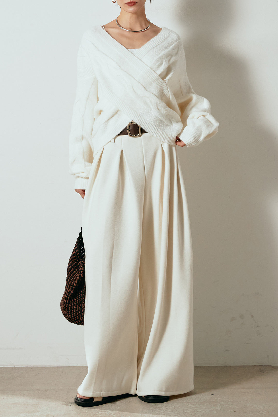 [SET]ケーブルカシュクールニットトップス+フェイクレザー太ベルト付きタックワイドパンツ(2set)