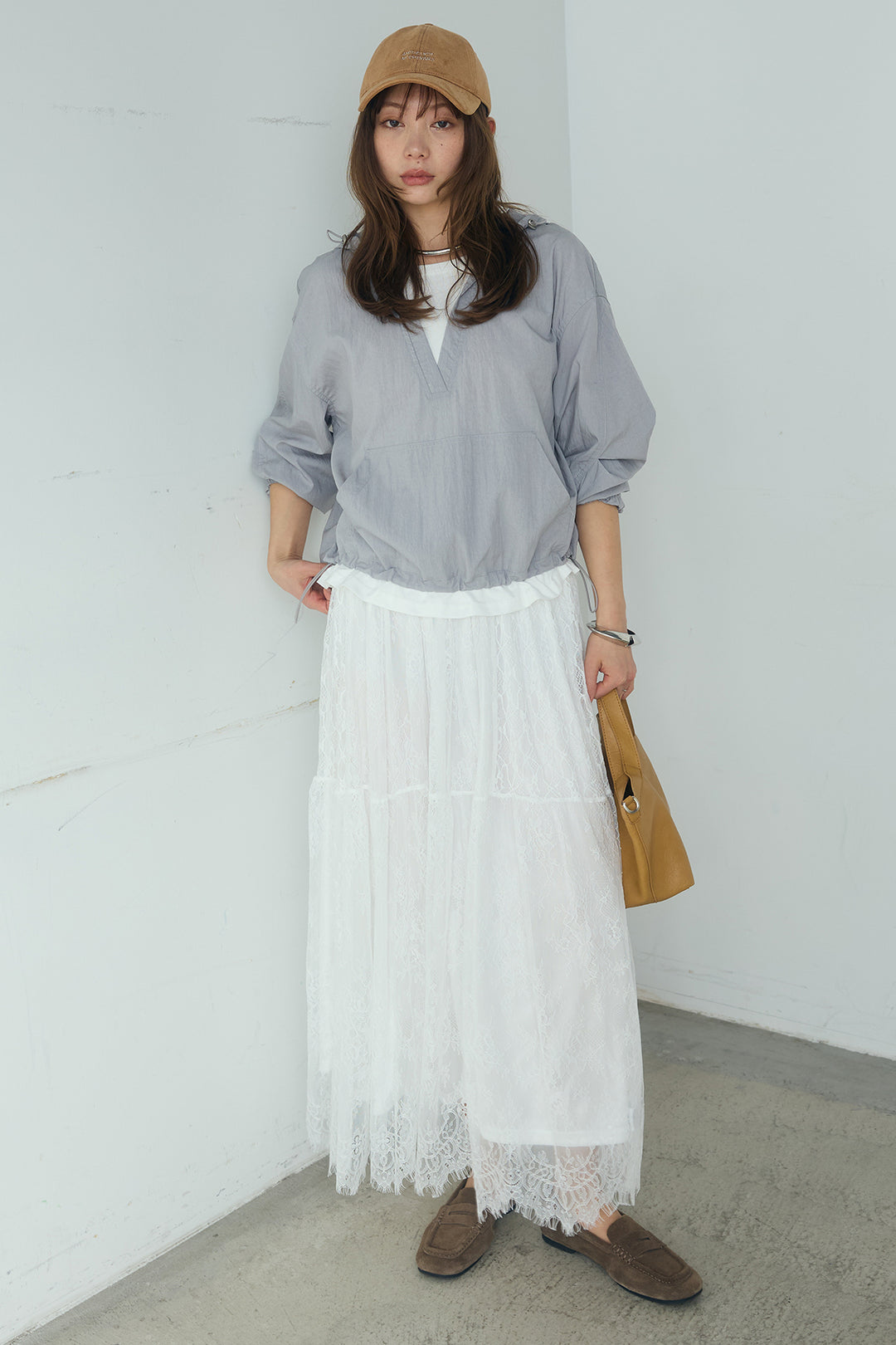 [SET]レイヤードデザインフーディートップス+ひげレース切替ロング丈スカート(2set)