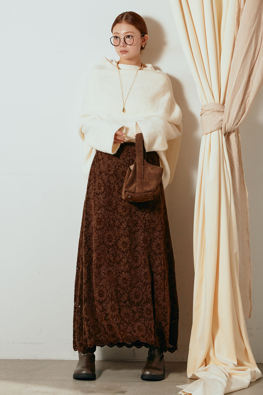 [SET]ケープデザインリブニットトップス+花柄刺繍ベロアフレアスカート(2set)